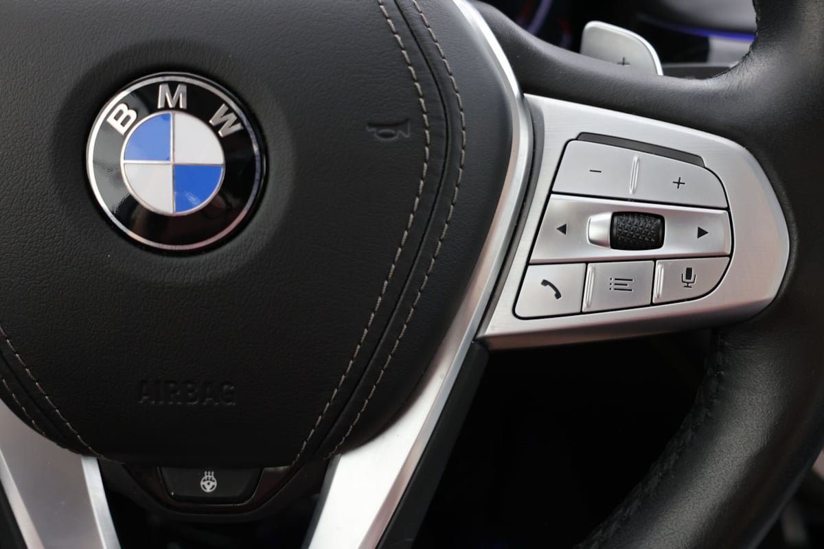 Used 2022 BMW 750i xDrive w/ Executive Package AWD/4WD image 29