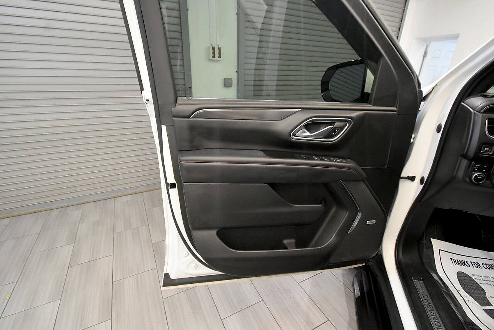 Used 2022 Chevrolet Tahoe RST w/ Luxury Package AWD/4WD image 15
