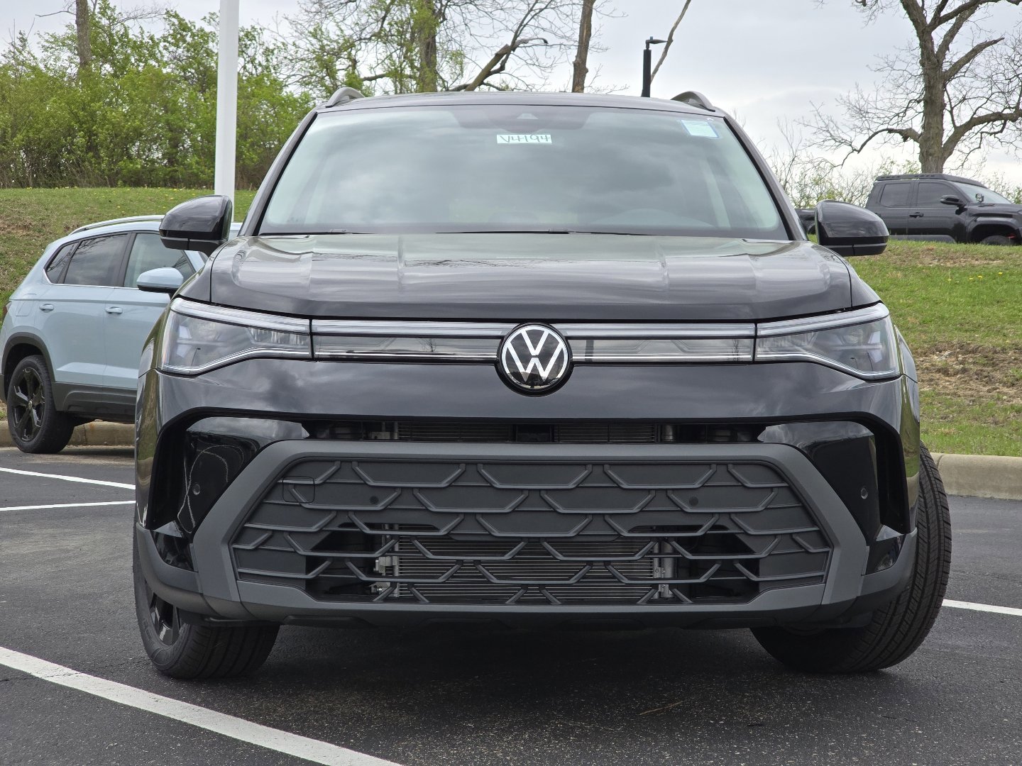 New 2026 Volkswagen Taos SE FWD image 8