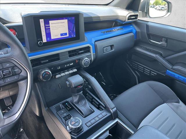 Certified 2025 Toyota Tacoma TRD Off-Road image 15