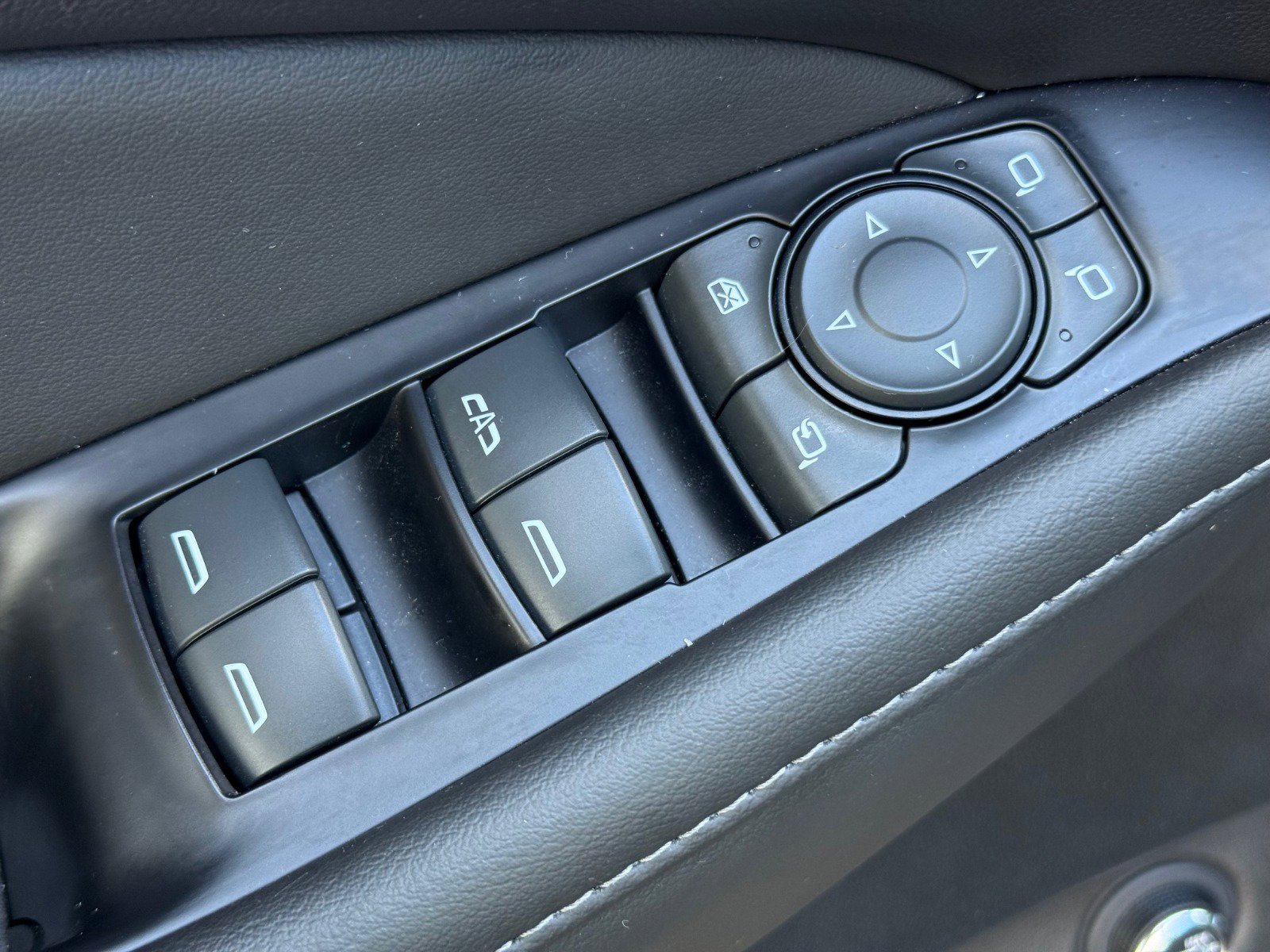 Certified 2023 Buick Enclave Avenir w/ Trailering Package, 5000 lbs. image 9