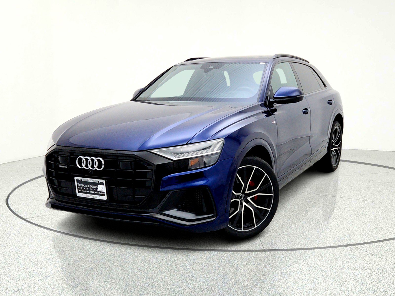 Used 2019 Audi Q8 Prestige w/ Luxury Package image 2