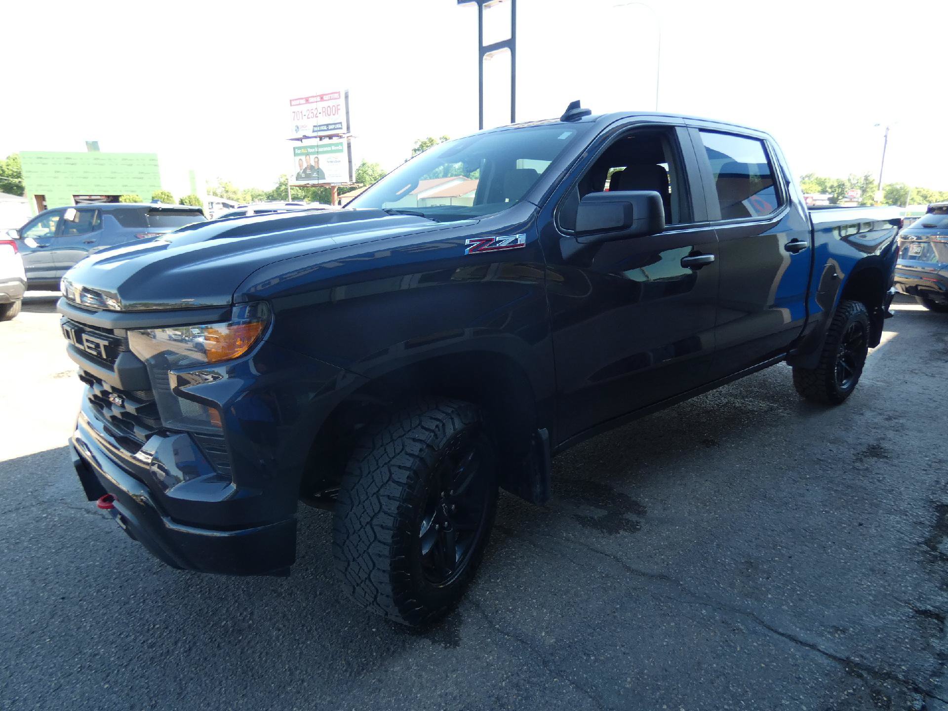 Used 2023 Chevrolet Silverado 1500 Custom Trail Boss AWD/4WD image 6