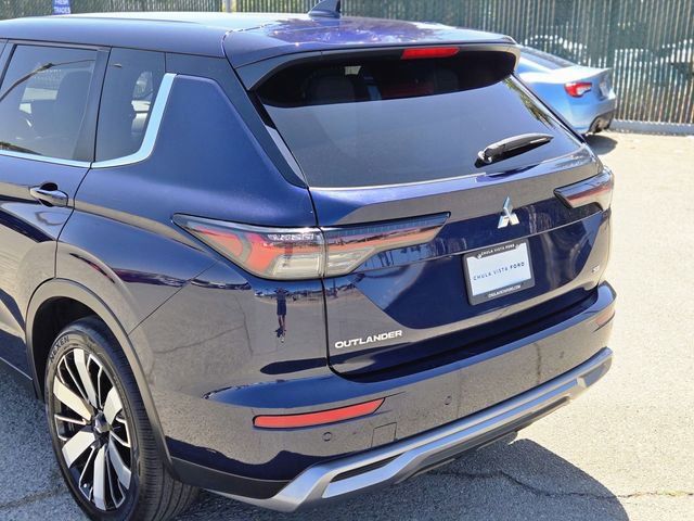 Used 2025 Mitsubishi Outlander SE FWD image 11