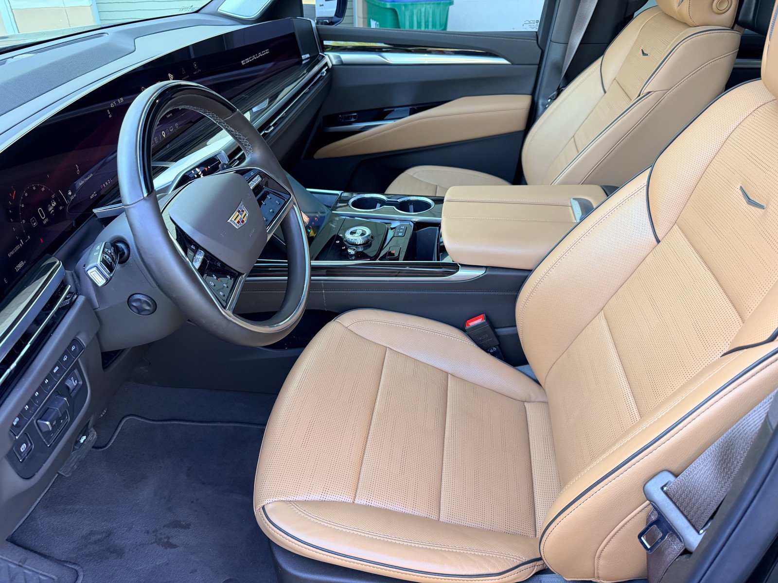 Used 2026 Cadillac Escalade Luxury w/ Touring Package AWD/4WD image 25