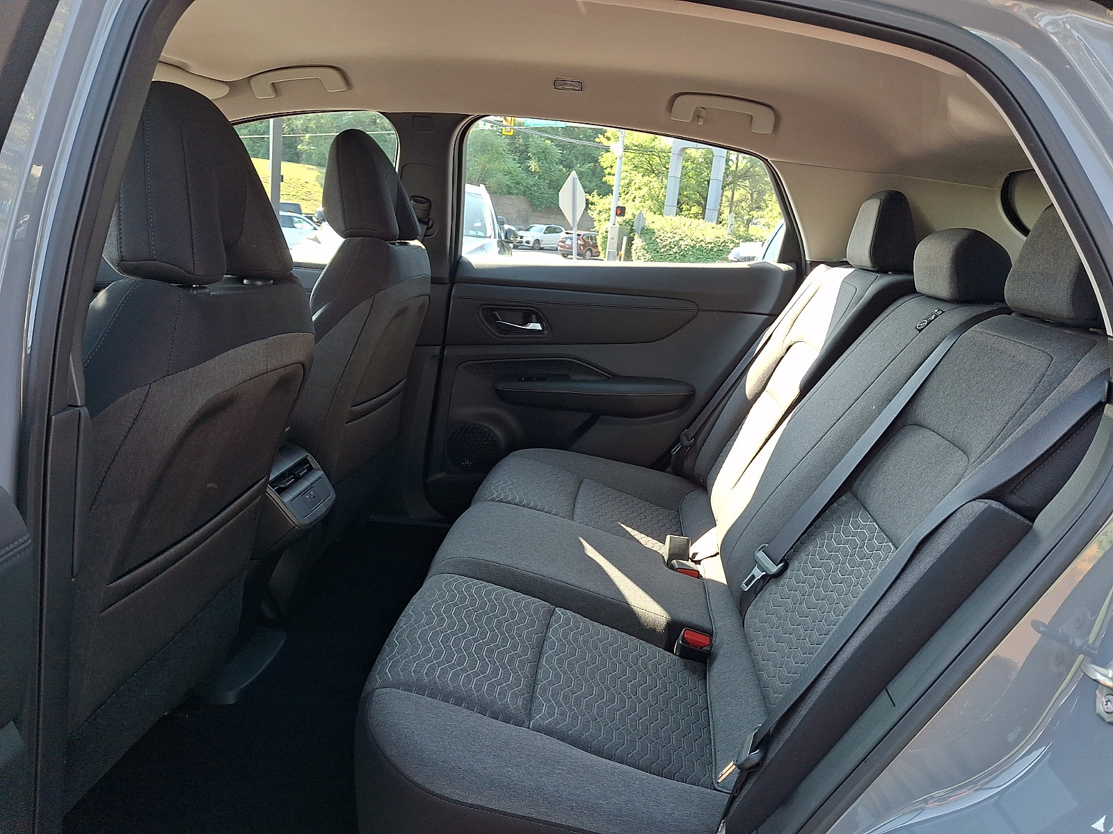 Used 2023 Nissan Ariya FWD image 10