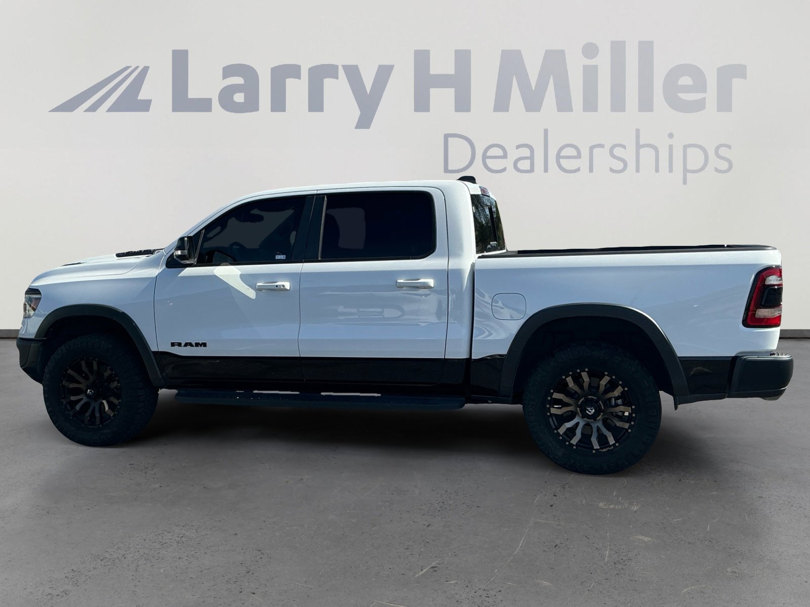 Used 2019 RAM 1500 Rebel w/ Rebel Level 2 Equipment Group RWD image 2