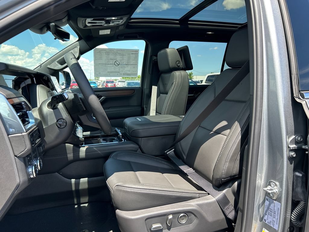 New 2026 GMC Yukon XL Denali w/ Denali Reserve Package AWD/4WD image 16