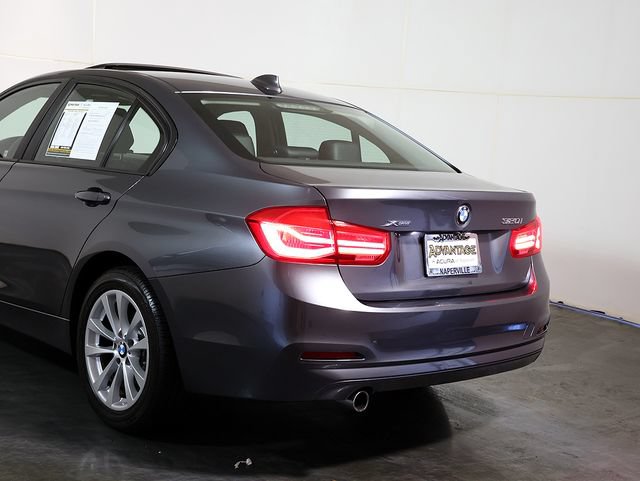 Used 2018 BMW 320i xDrive Sedan w/ Convenience Package AWD/4WD image 11
