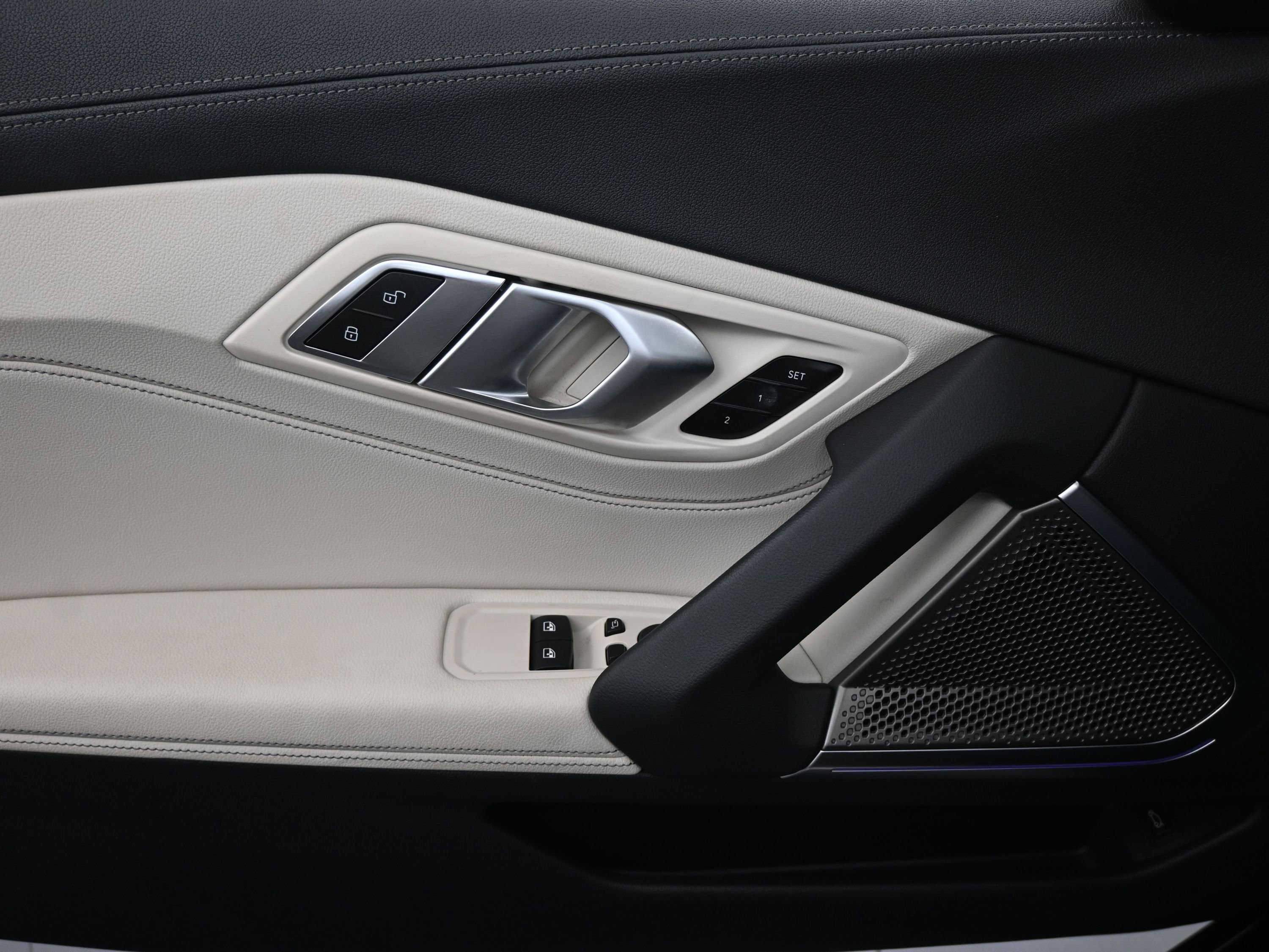 Used 2023 BMW Z4 M40i w/ Premium Package image 15