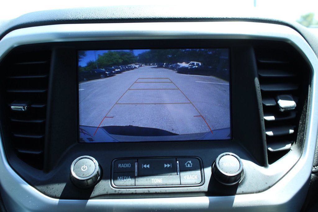Used 2018 GMC Acadia SLT w/ LPO, Floor Liner Package FWD image 18