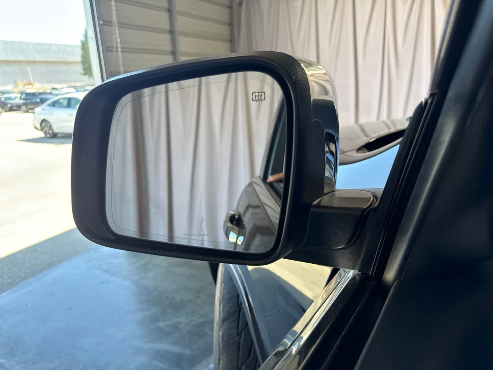 Used 2016 Jeep Grand Cherokee Overland RWD image 18