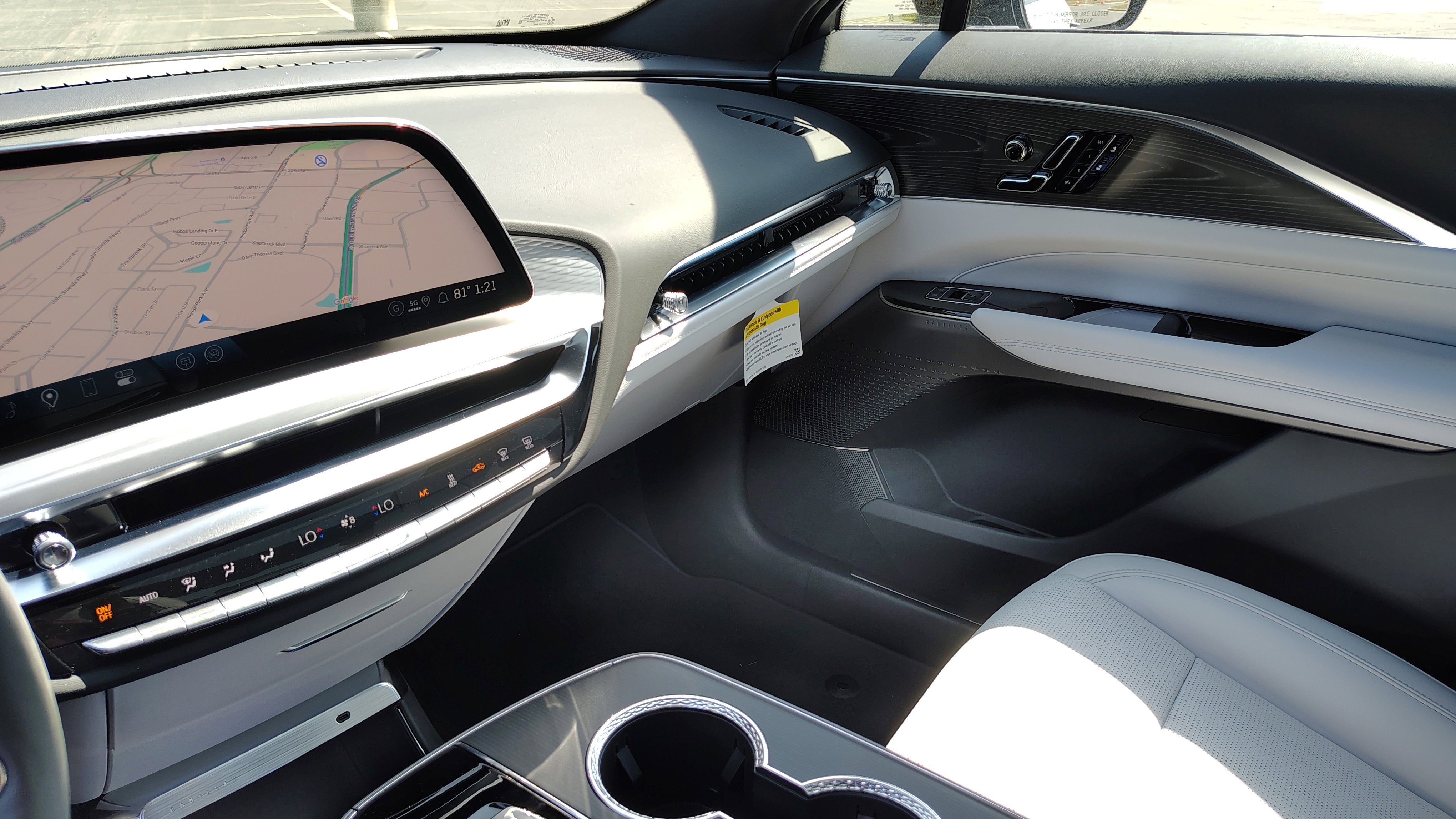 New 2025 Cadillac Lyriq Sport image 23