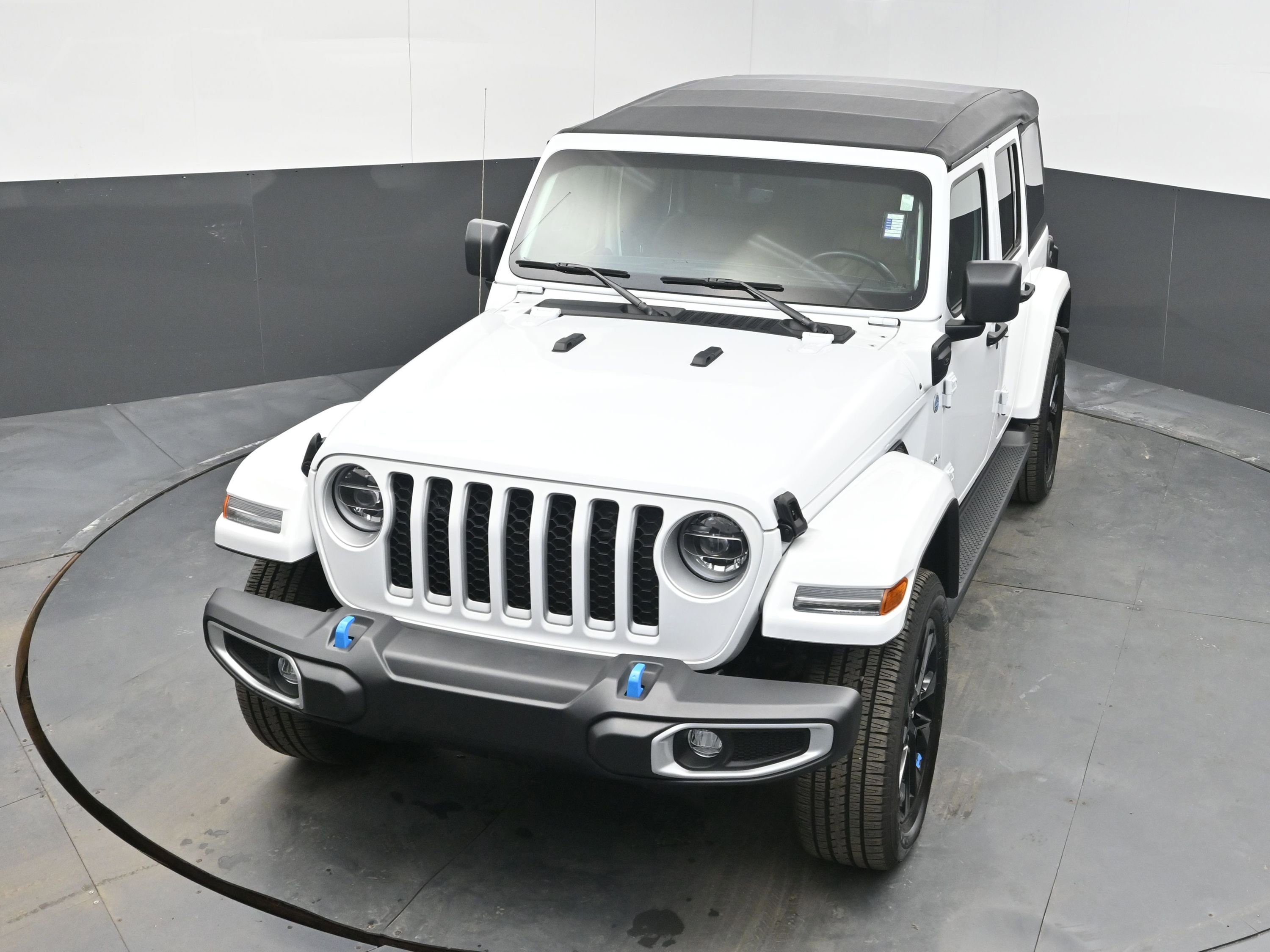 Used 2022 Jeep Wrangler Unlimited Sahara image 30