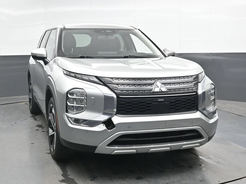 Used 2024 Mitsubishi Outlander SE AWD/4WD image 6