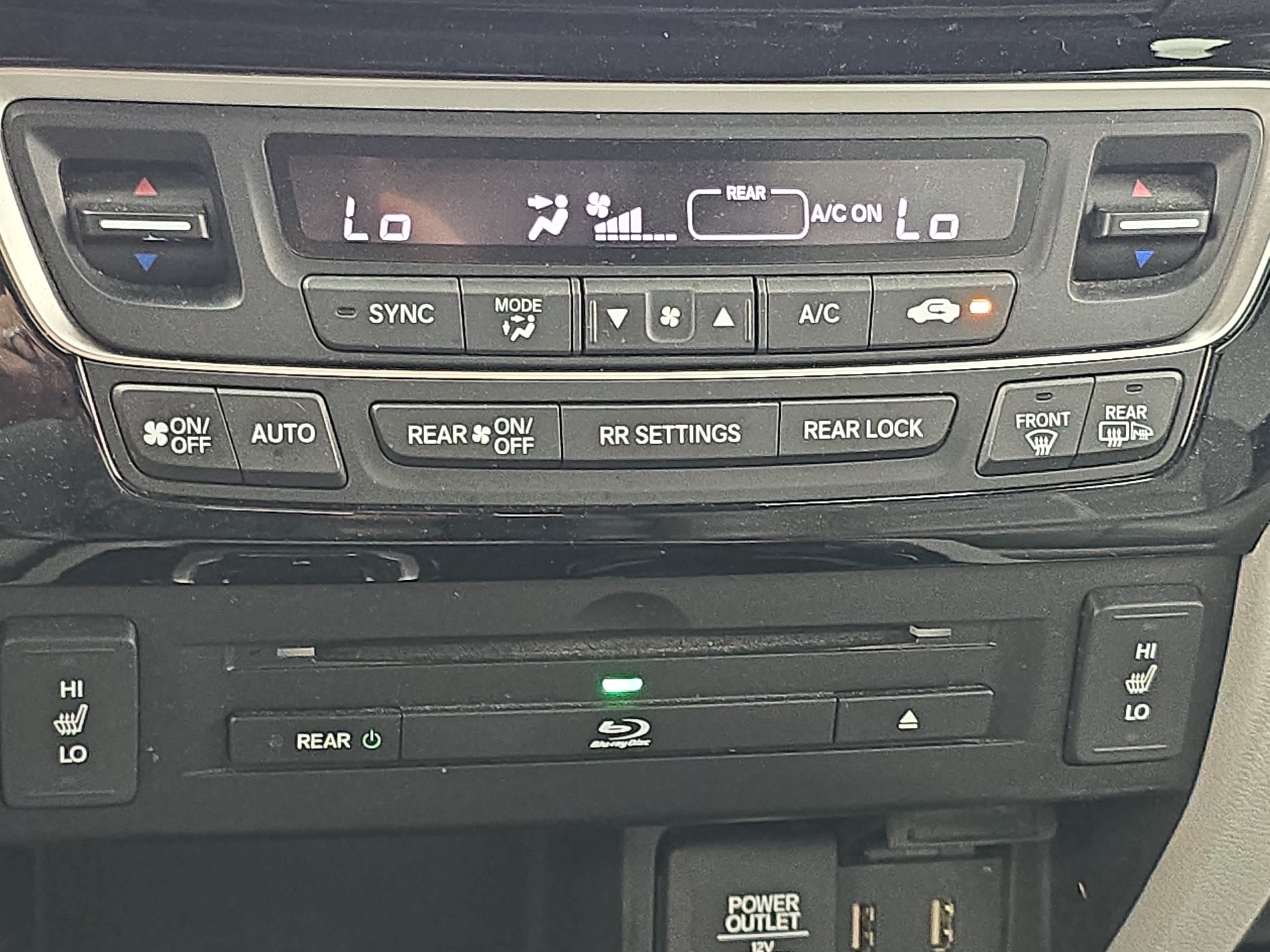 Used 2018 Honda Pilot Touring image 25