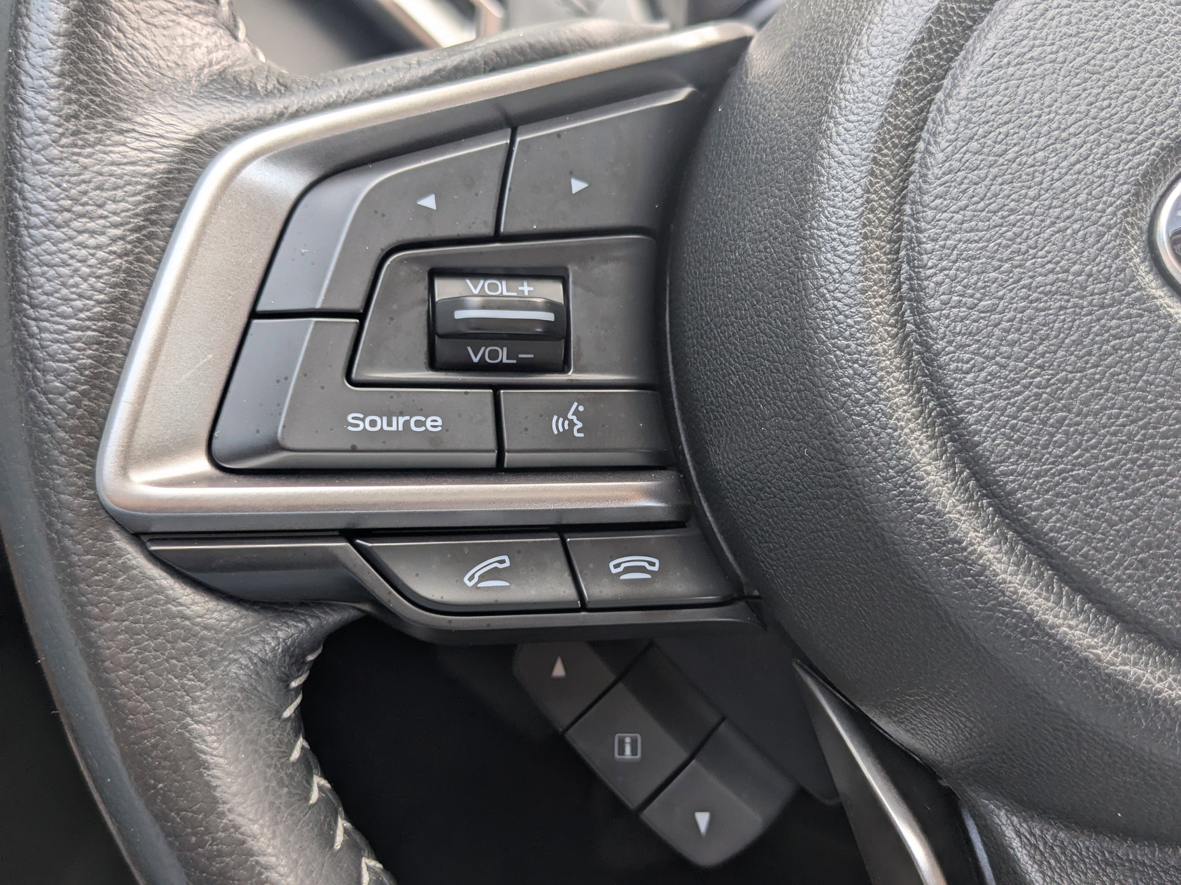 Used 2020 Subaru Outback Limited image 29