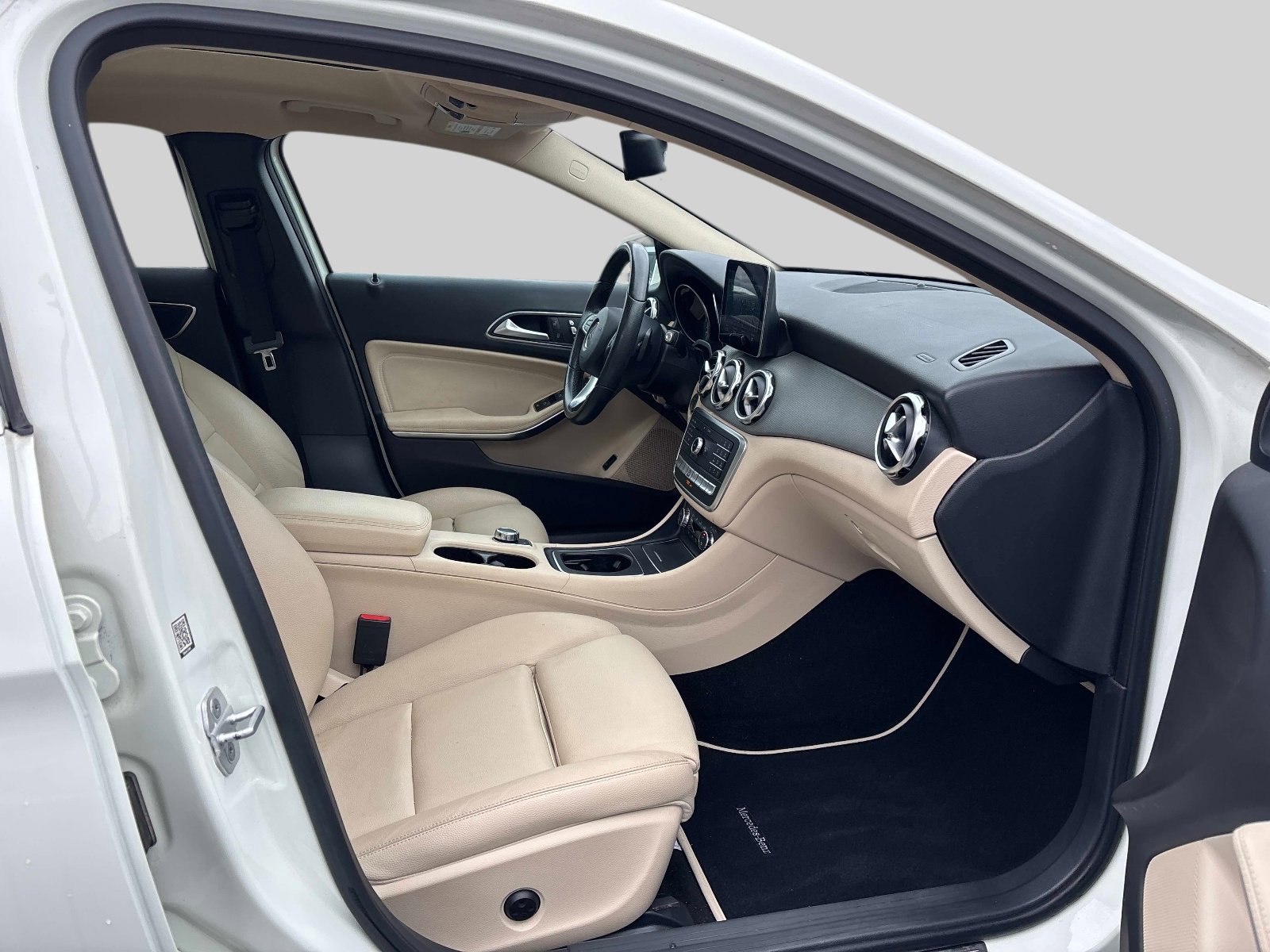 Used 2018 Mercedes-Benz GLA 250 4MATIC image 18