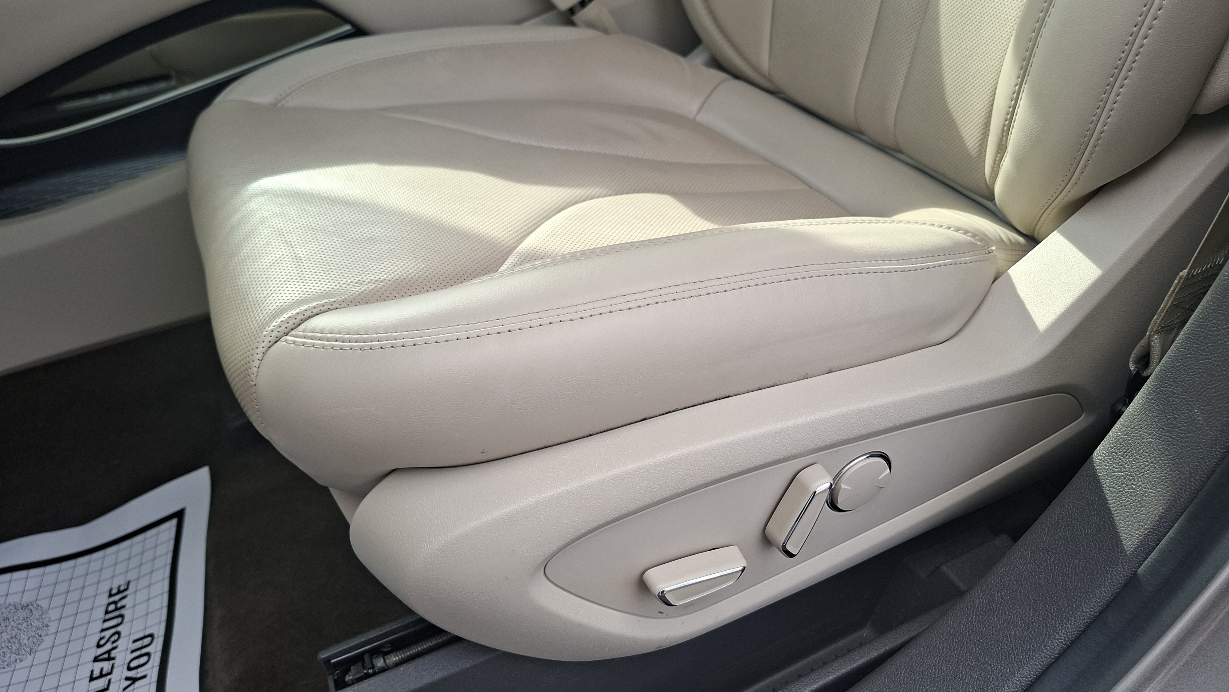 Used 2018 Lincoln MKX Reserve w/ Driver Assistance Package FWD image 17