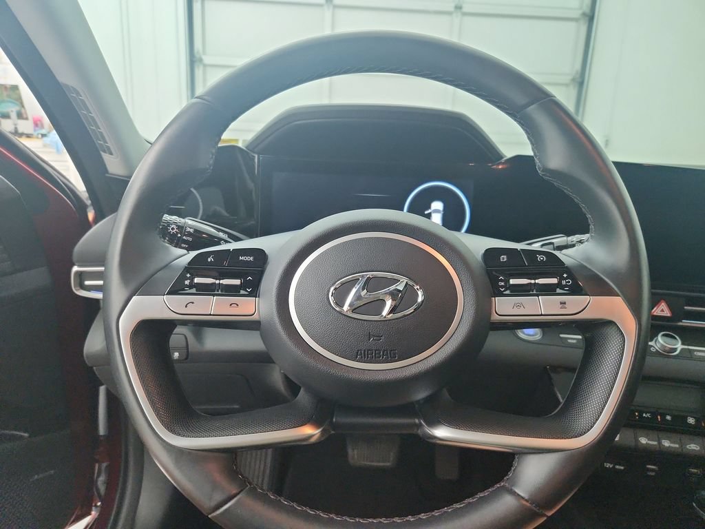Used 2023 Hyundai Elantra Limited FWD image 24