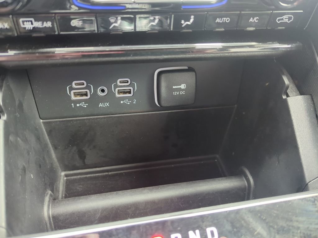 Used 2024 Jeep Grand Cherokee Limited image 46