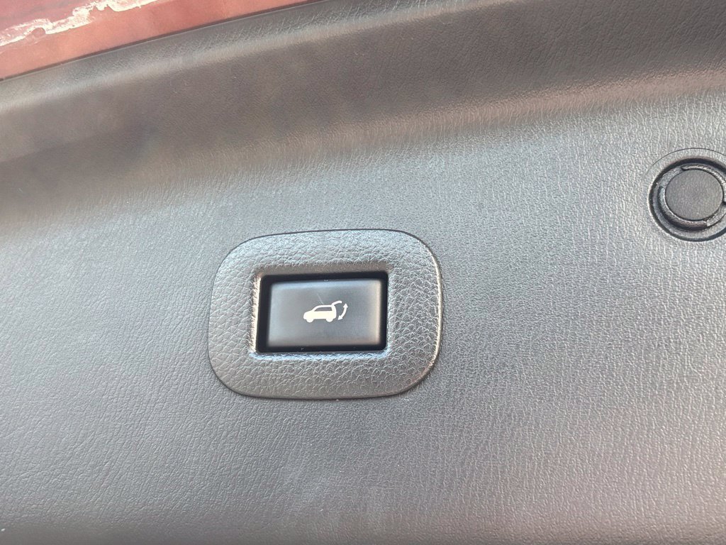 Used 2017 Nissan Armada Platinum RWD image 34