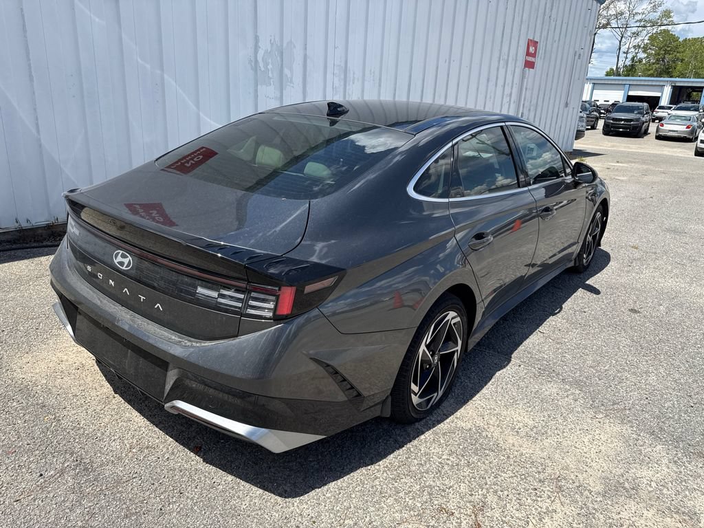 Used 2025 Hyundai Sonata SEL FWD image 8