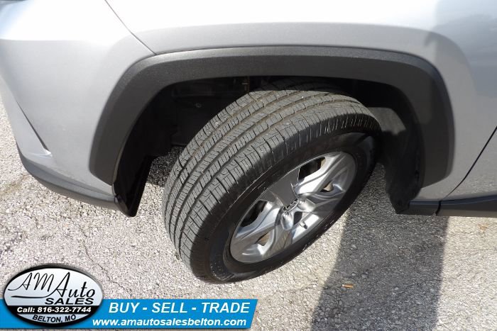 Used 2022 Toyota RAV4 LE AWD/4WD image 24