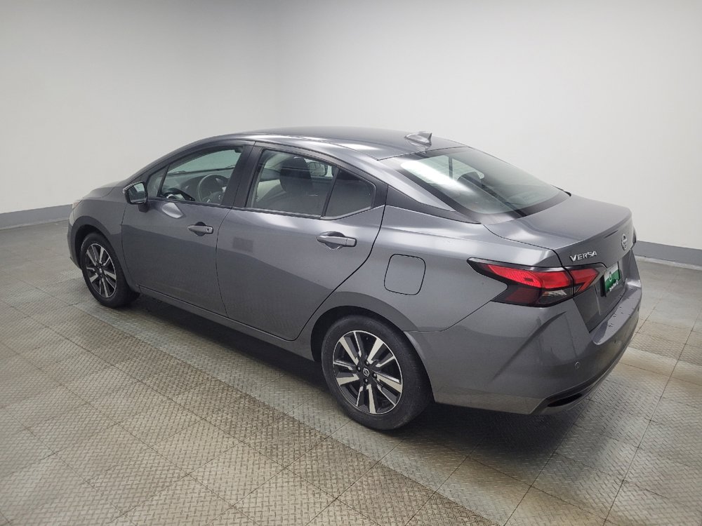 Used 2021 Nissan Versa SV image 3