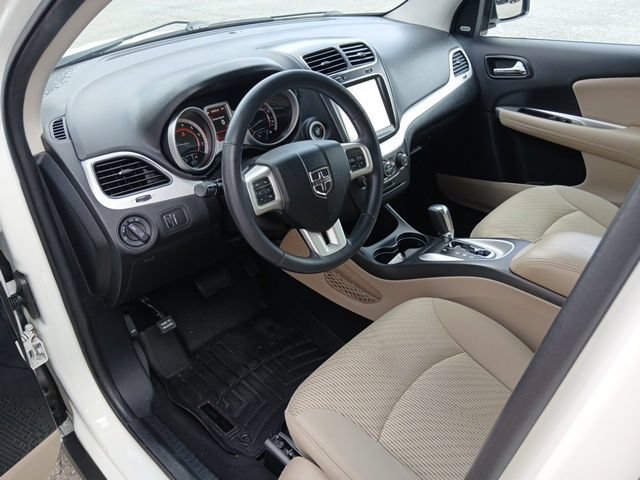 Used 2014 Dodge Journey SXT w/ Flexible Seating Group FWD image 48