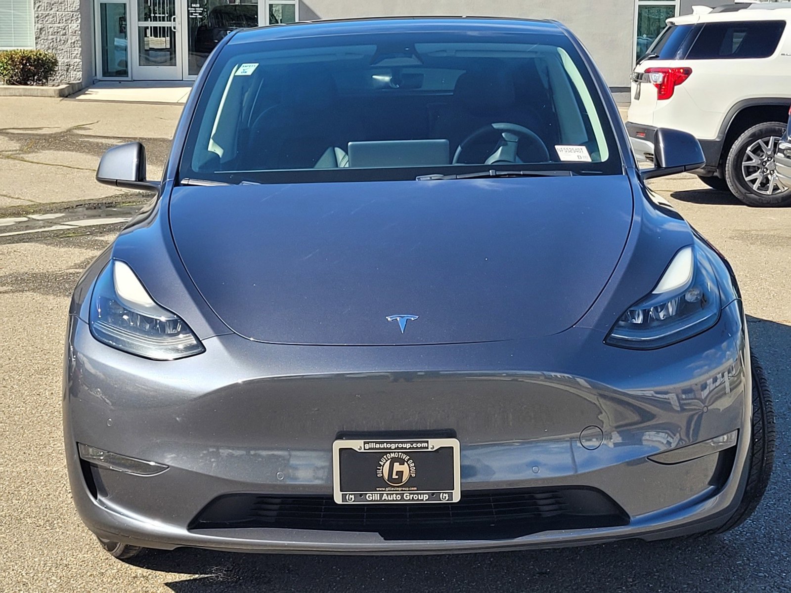 Used 2022 Tesla Model Y Long Range image 2