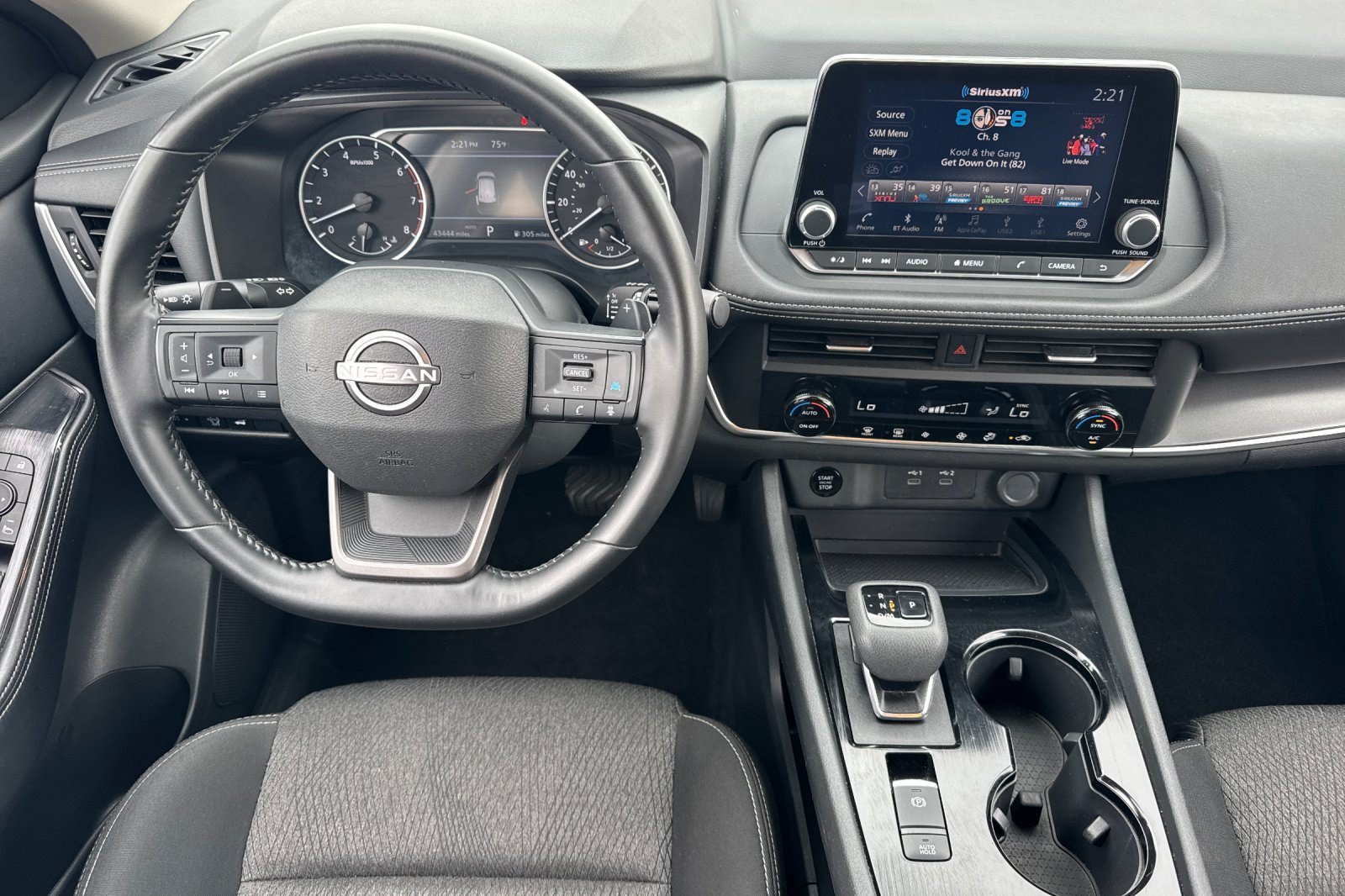 Used 2025 Nissan Rogue SV AWD/4WD image 31