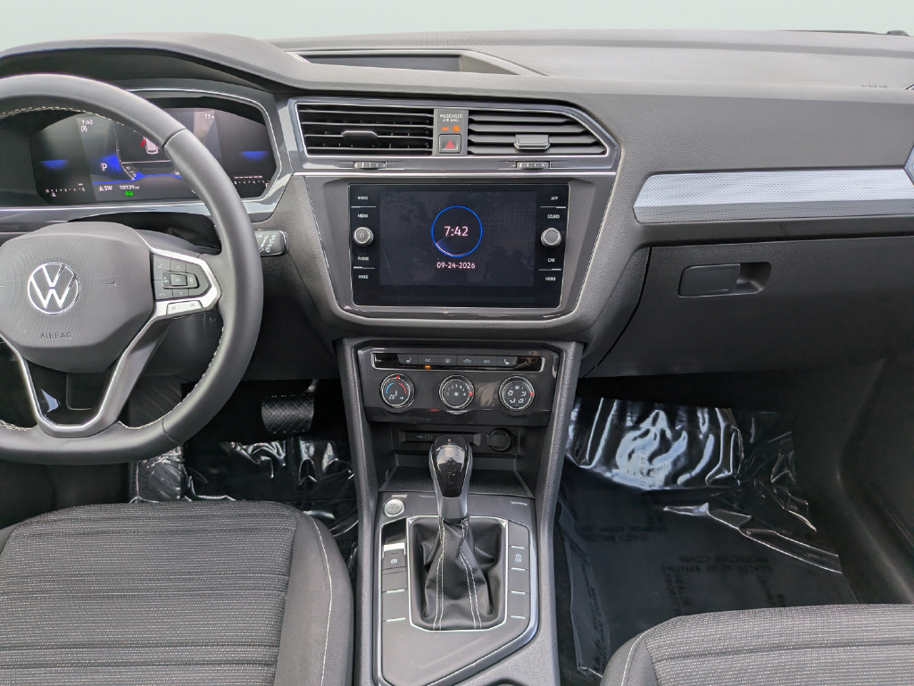 Certified 2024 Volkswagen Tiguan S FWD image 13