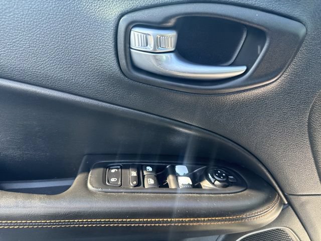 Used 2019 Jeep Compass Limited AWD/4WD image 14