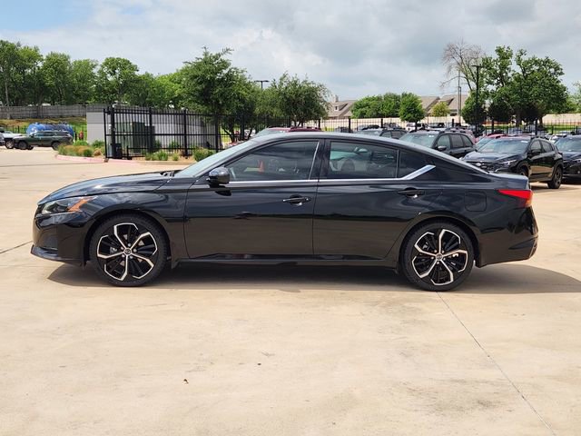 Used 2023 Nissan Altima 2.5 SR FWD image 4