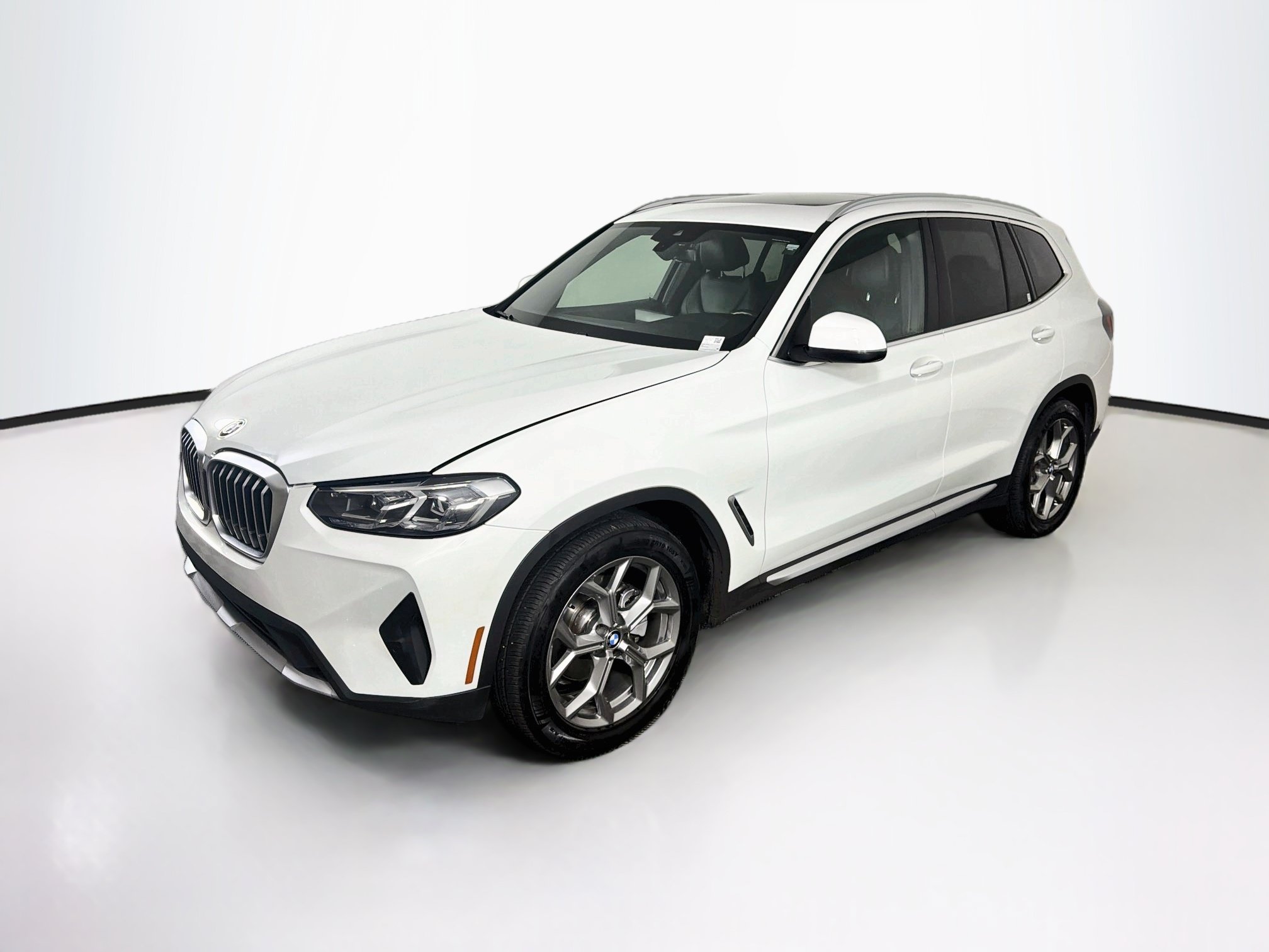Used 2024 BMW X3 sDrive30i RWD image 3
