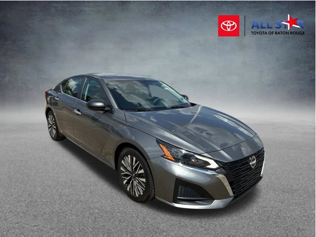 Used 2024 Nissan Altima 2.5 SV