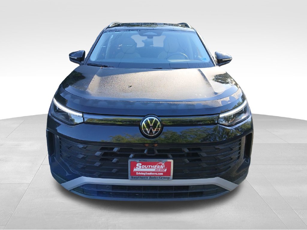 New 2026 Volkswagen Tiguan SE FWD image 8