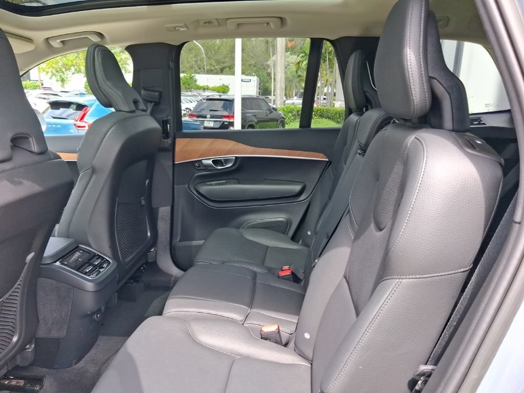 Used 2023 Volvo XC90 B5 Plus w/ Protection Package Premier AWD/4WD image 8