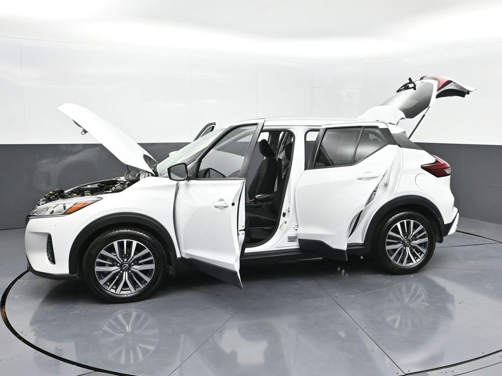 Used 2022 Nissan Kicks SV image 48