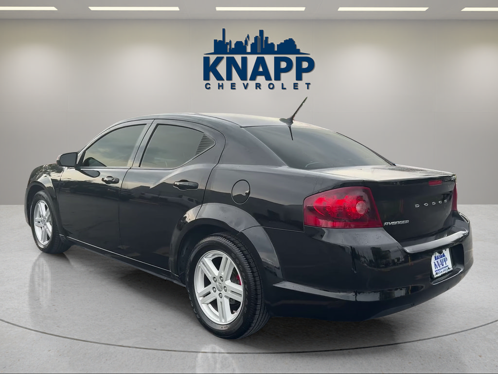 Used 2012 Dodge Avenger SXT FWD image 3
