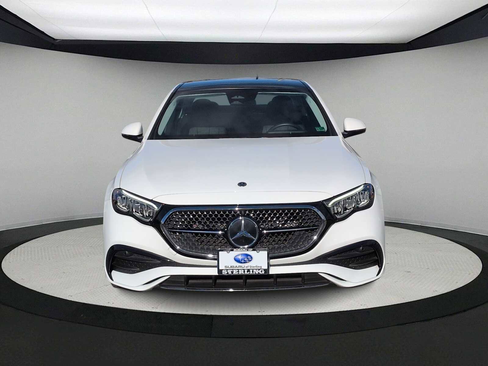 Used 2024 Mercedes-Benz E 350 4MATIC Sedan image 3