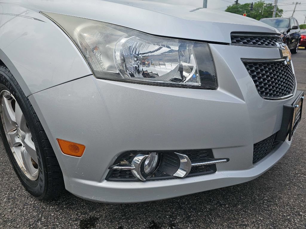 Used 2013 Chevrolet Cruze LT w/ RS Package image 22