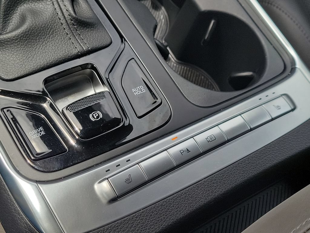 Certified 2025 Kia Carnival EX FWD image 14
