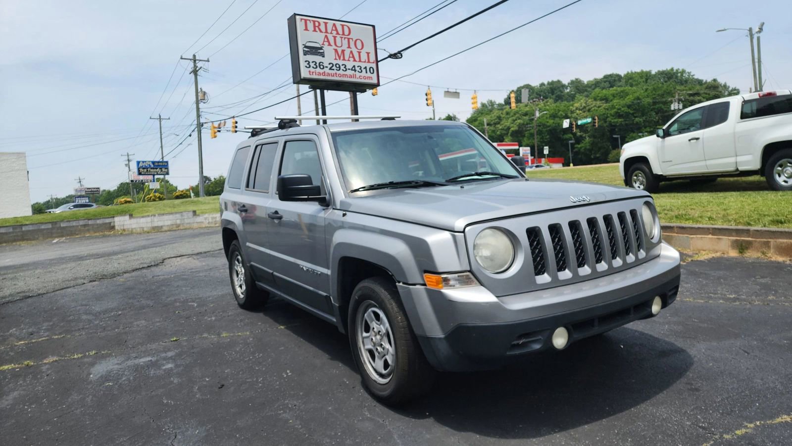 Used 2014 Jeep Patriot Sport FWD image 3