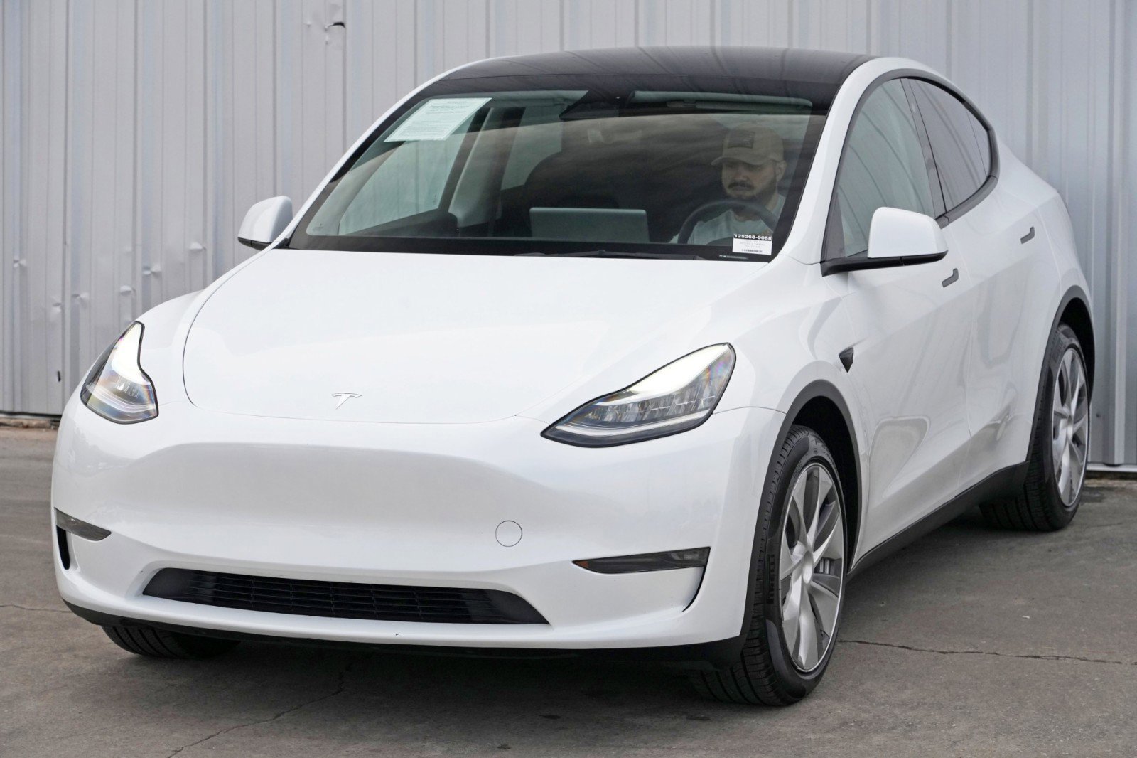 Used 2023 Tesla Model Y Long Range image 47