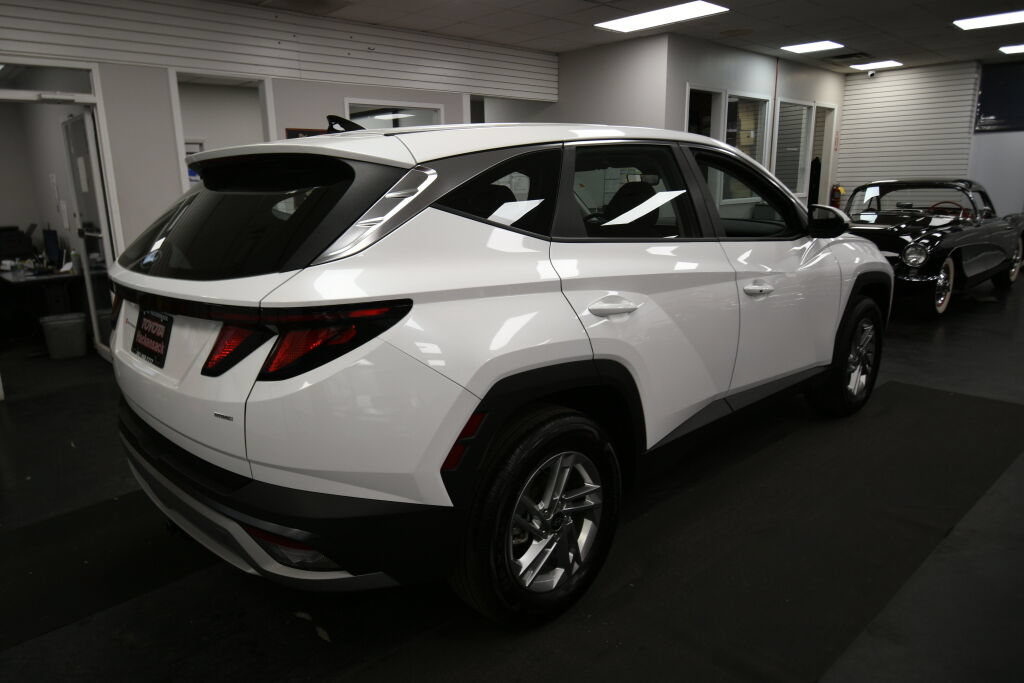 Used 2025 Hyundai Tucson SE AWD/4WD image 8