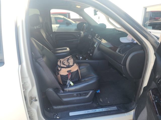 Used 2013 GMC Yukon XL Denali image 10