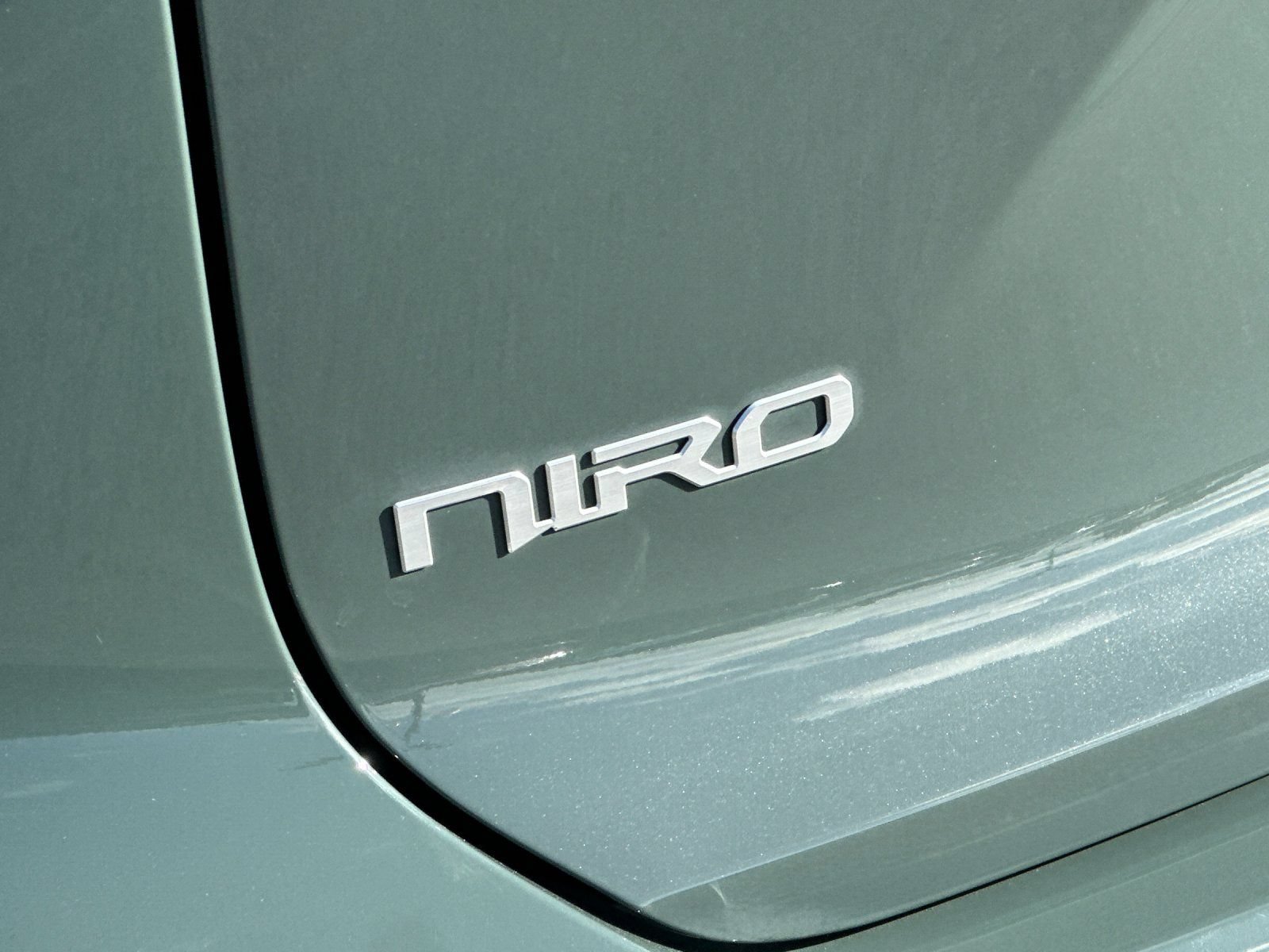 Used 2023 Kia Niro Wind w/ Wind Preserve Package FWD image 27