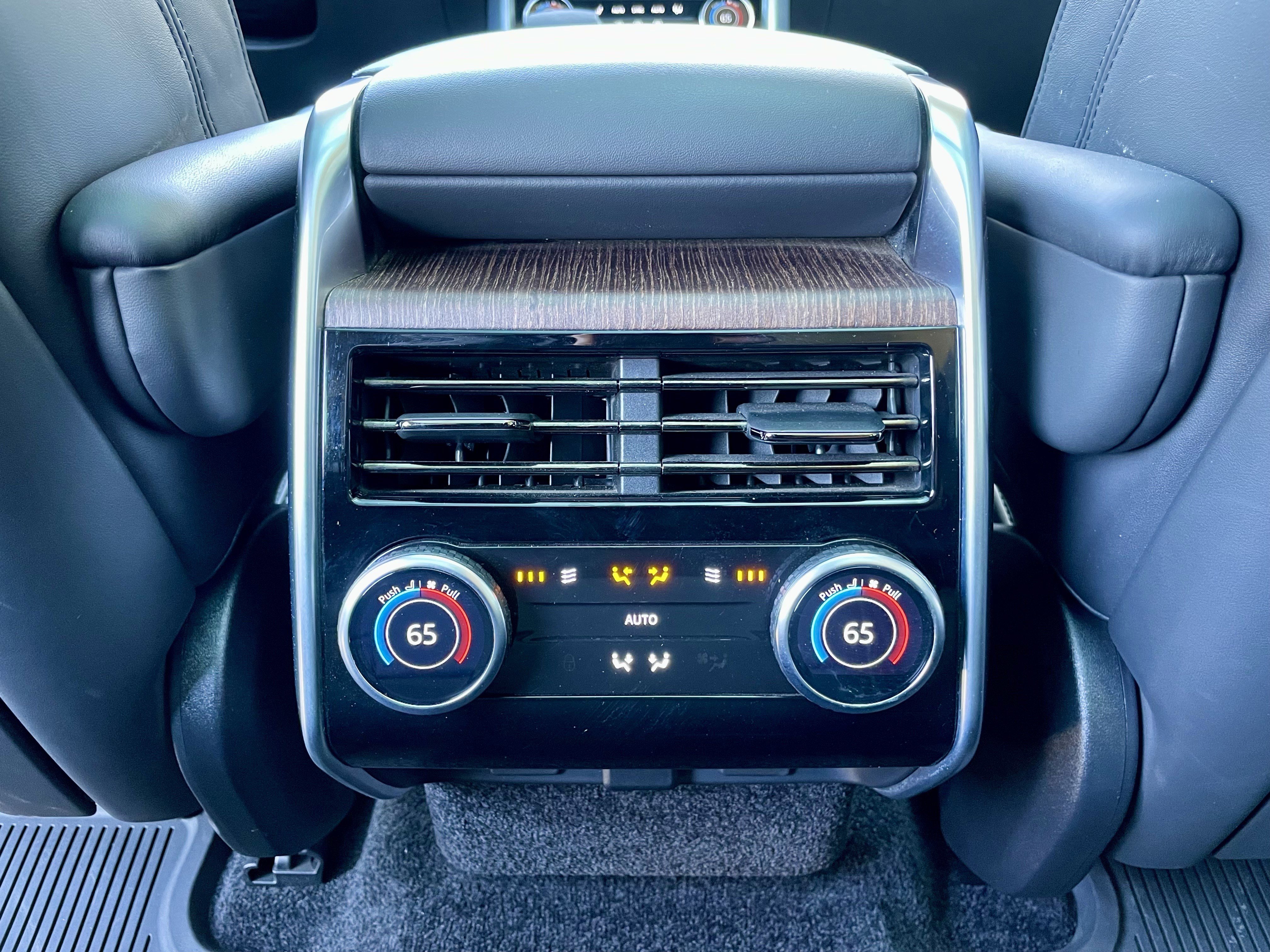 Used 2023 Land Rover Range Rover SE image 26